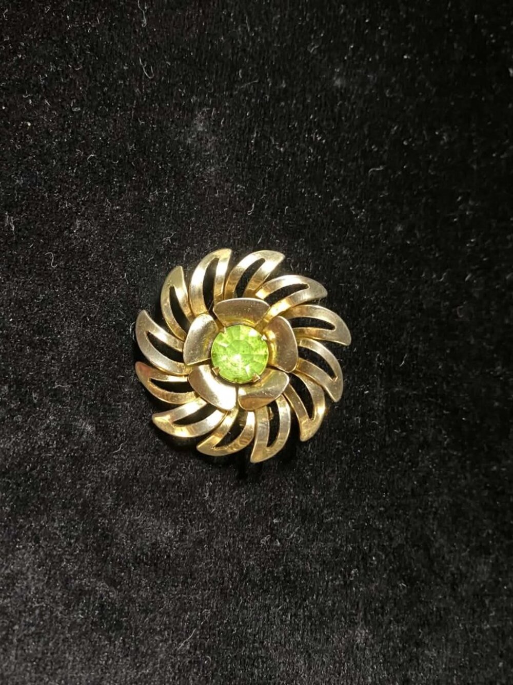 Vintage Gold tone Flower Green Rhinestone Brooch